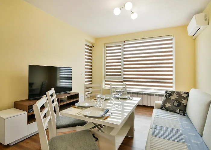 Armada 1br Apartment Warna