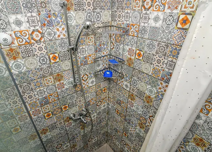 Armada 1br Apartment Warna