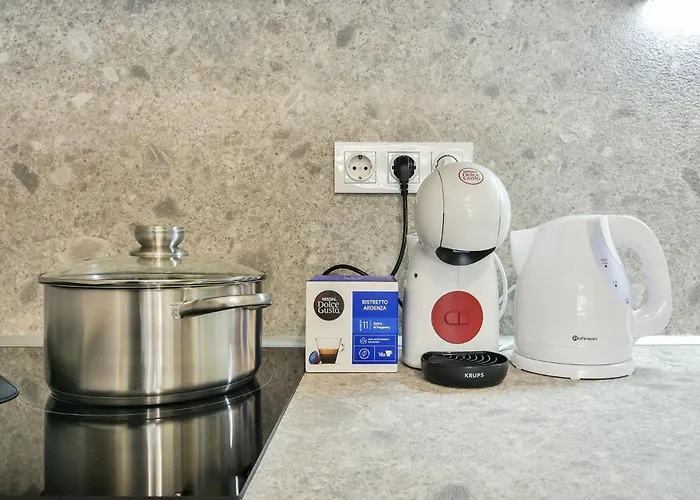 Armada 1br Apartment Warna